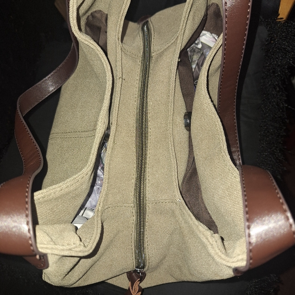 K2 CLASSIC Elegant Tan Tote Bag with Brown Accents** - Picture 6 of 9